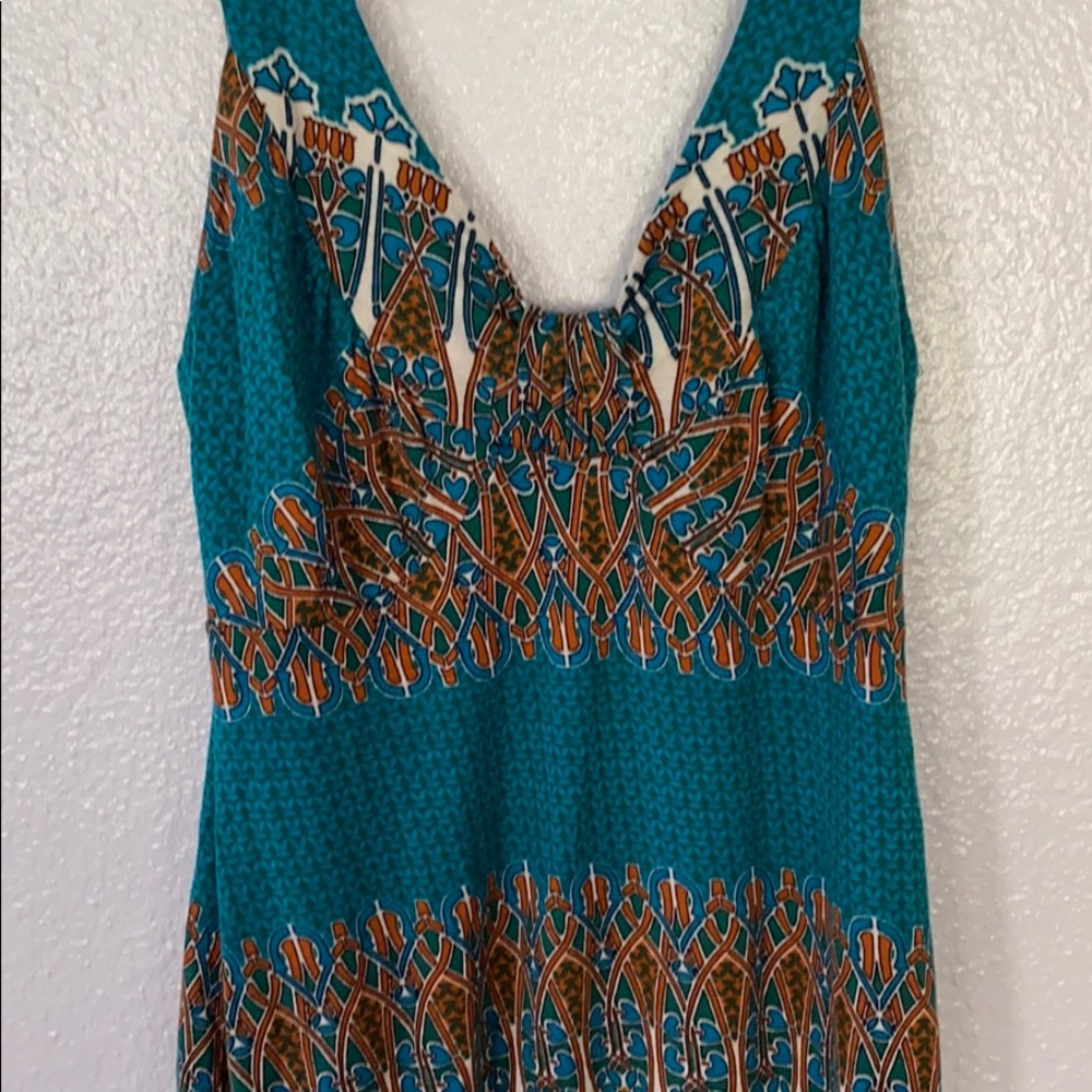 Women’s tank top.